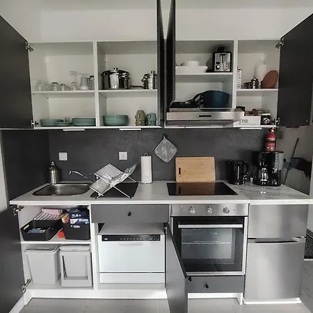 Haus Charlottenburg 1, Zentrumsnah Gelegen, Mit Blick Auf Festung 아파트 *