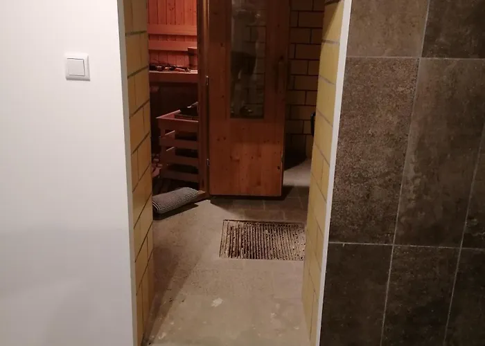 Haus Charlottenburg 1, Zentrumsnah Gelegen, Mit Blick Auf Festung